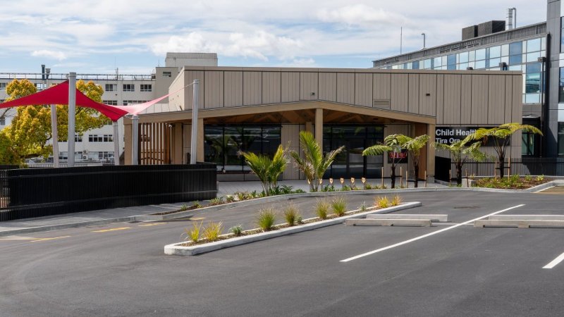 Tira Ora Child Health Centre with new carpark, planting and playground at Whangārei Hospital